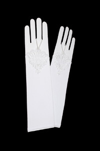 Long gloves with pearl chain