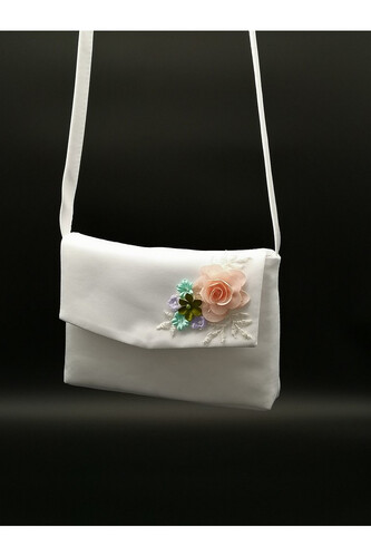 First-communion-handbag-adorned-with- flowers.jpg