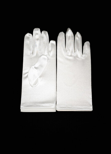  Slick first communion gloves made of sparkling lycra